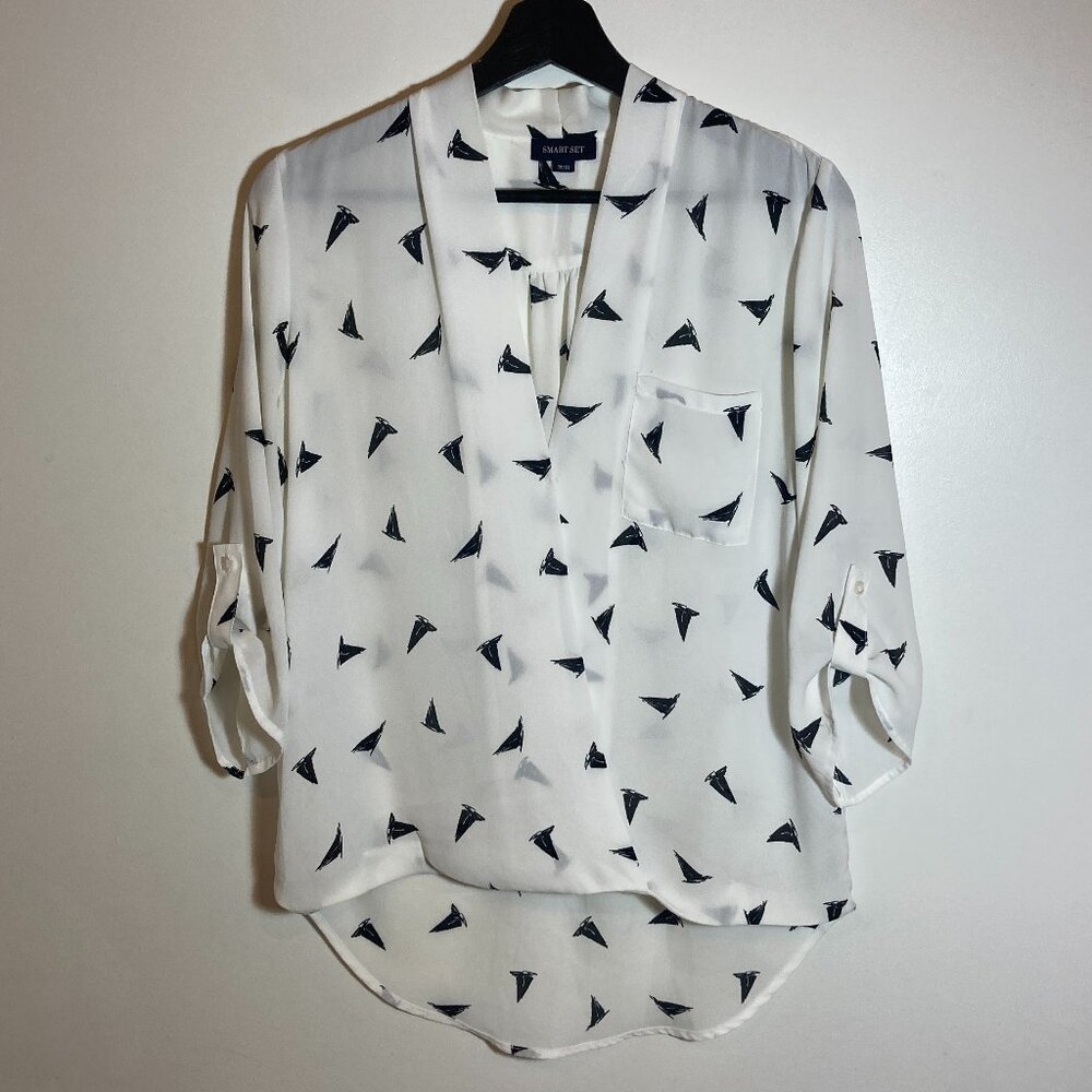 Smart Set Women's White Blouse/Top with Black Boat Print - Extra Small